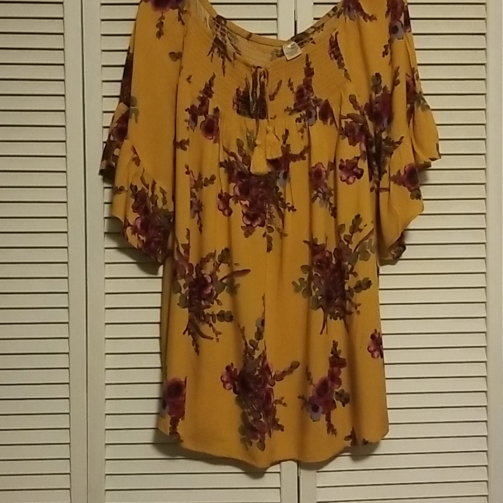 Top - Picture 5 of 8